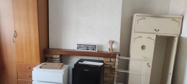 Large Double room in Hounslow Central  Main Photo