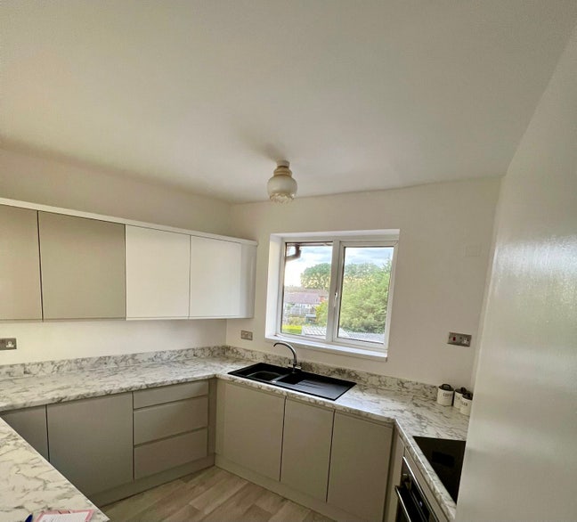 Stoke Prior, Bromsgrove - 1 Bed Flat - &pound;800/pm Main Photo