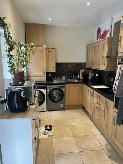 🏡 Spacious Double Room in Friendly Victorian House Main Photo