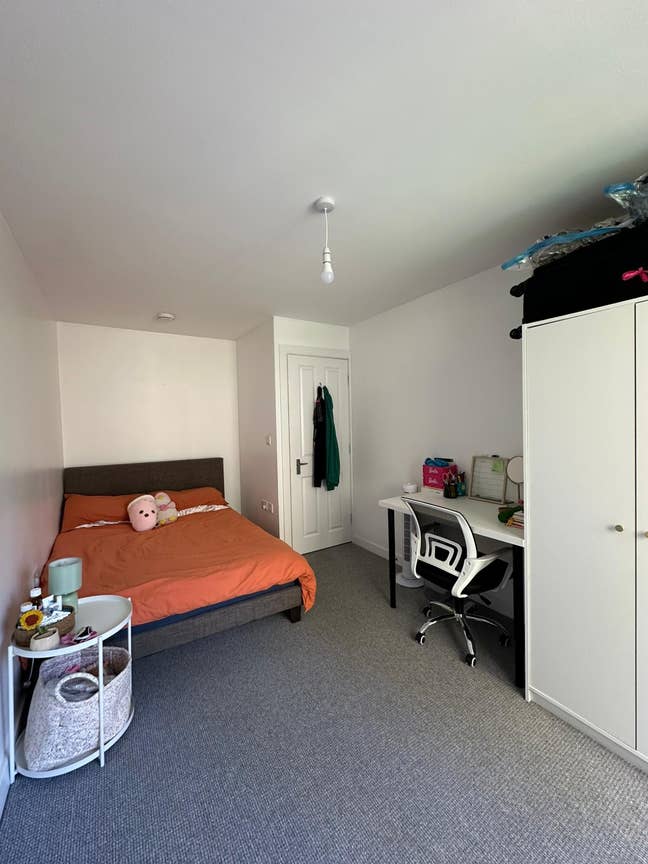 🏡 Master bedroom in Elephant & Castle  Main Photo