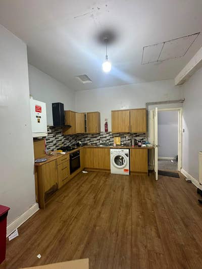 Spacious 2-Bedroom Flat with Garden | WS1 | Main Photo