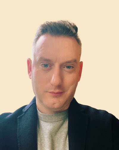Hi, I’m Christophe, 41, former Fine Art stu... Main Photo