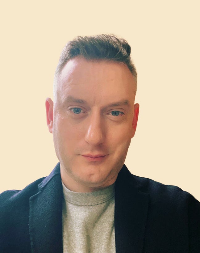 Hi, I’m Christophe, 41, former Fine Art stu... Main Photo
