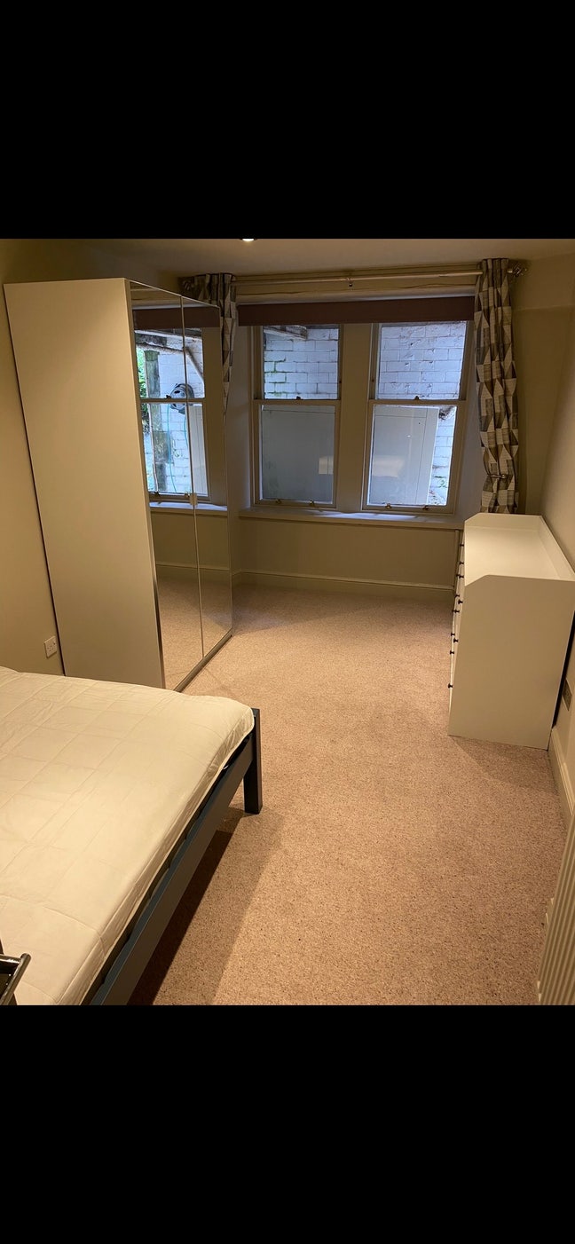 Room Available West End  Main Photo