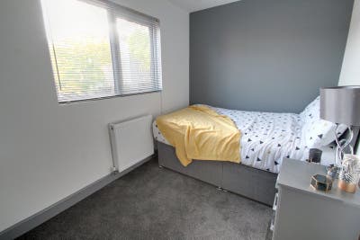💥 Brand New Room with Parking! 💥 Main Photo