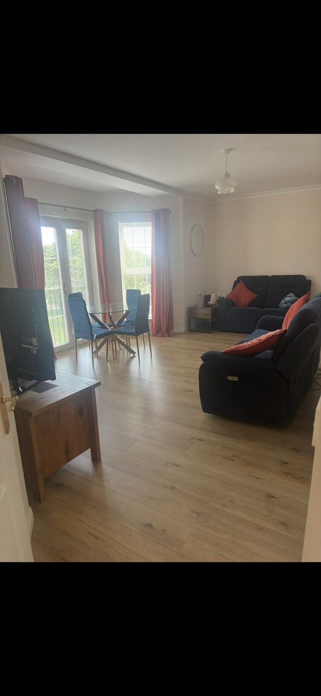 Short term Double Room to Rent  Main Photo