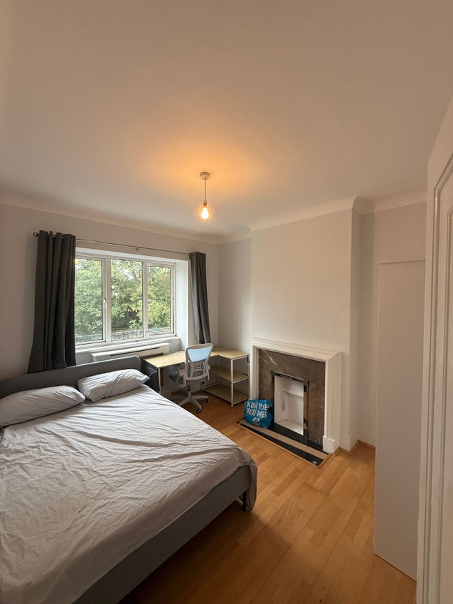 Flatmate wanted for Modern Belsize Park apartment Main Photo