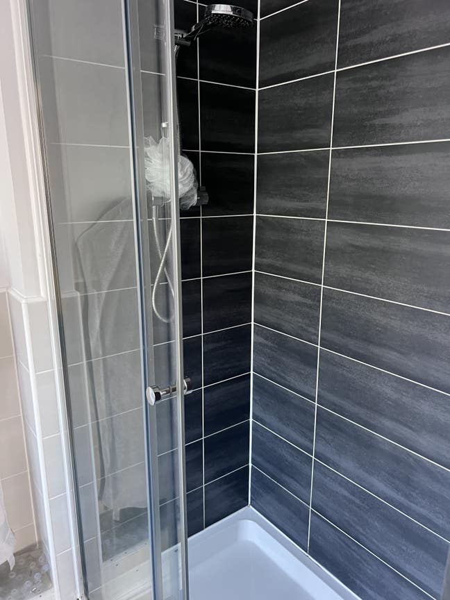 Large double with large en suite (New build house) Main Photo