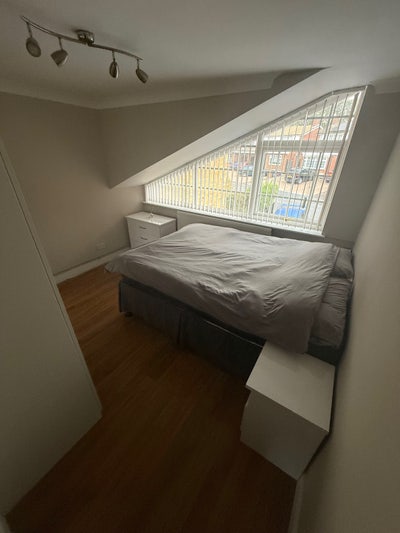 Double room for rent SG2  Main Photo
