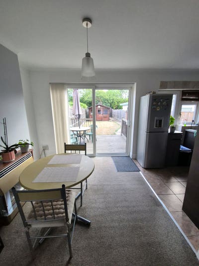 Single Room Available for professional Main Photo