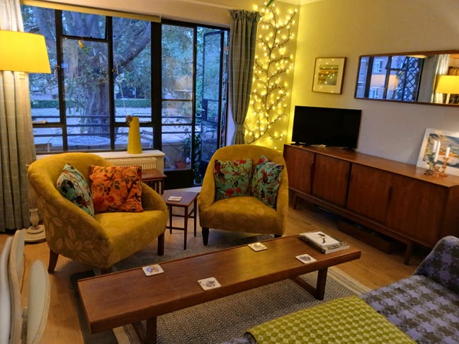 Lovely 2 bed flat overlooking wandsworth common  Main Photo