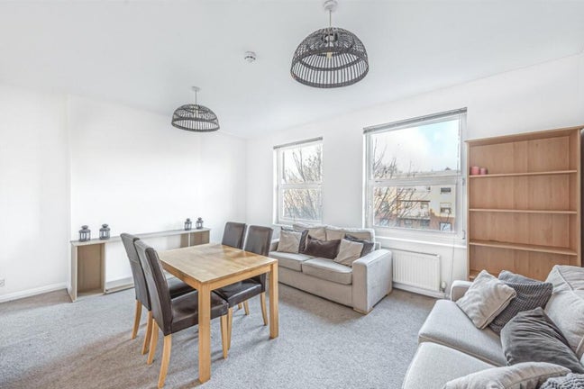 Double Room in Spacious Flat – Finchley Road, NW3 Main Photo