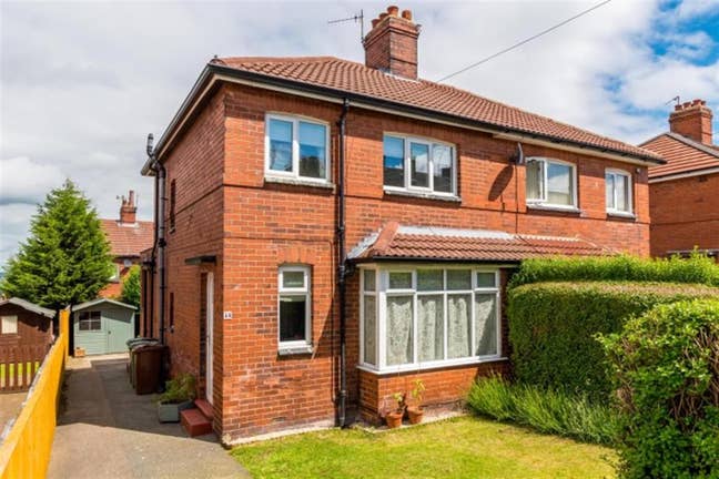 Furnished Double Room in Pudsey &pound;600pcm Bills Inc Main Photo