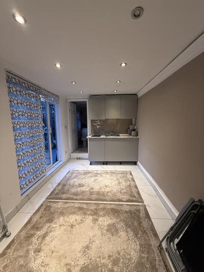 New Studio Flat in Great Location Main Photo