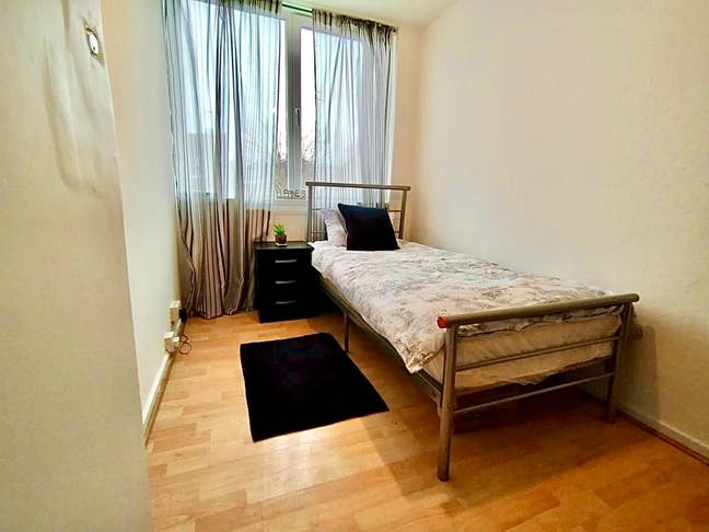 🏠 Poplar Double Room | Available 1st Nov 🔥 Main Photo