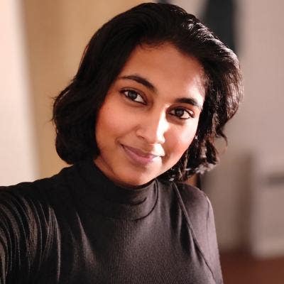 Professional Female seeks a single or double room Main Photo
