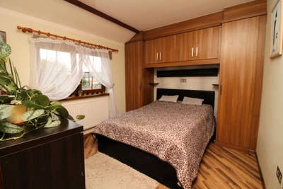 One Double room for &pound;800 all bills inclusive Main Photo
