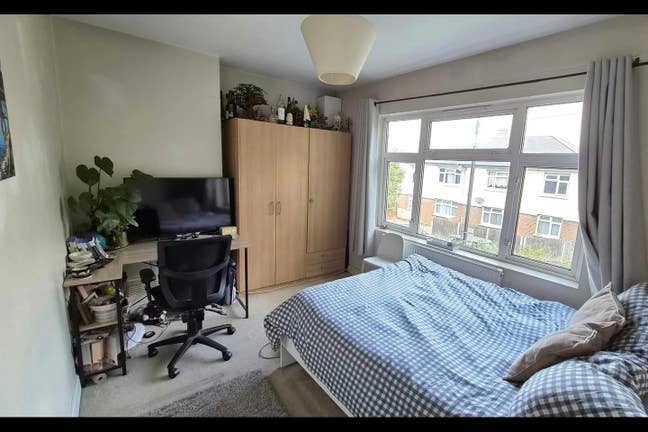 Room in a Shared House Main Photo