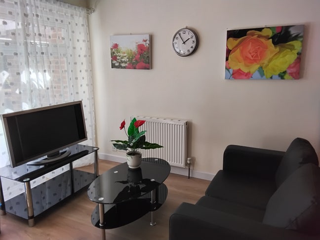2 bedroom house in North Oxford Main Photo