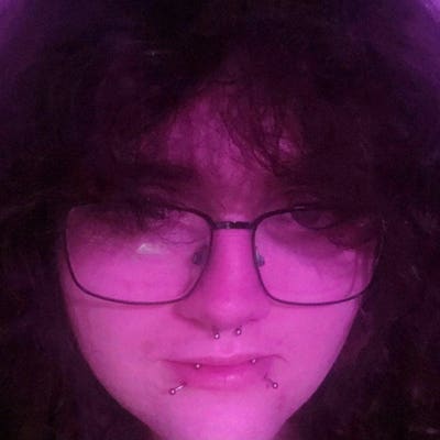 Looking to move in or buddy up with people Main Photo