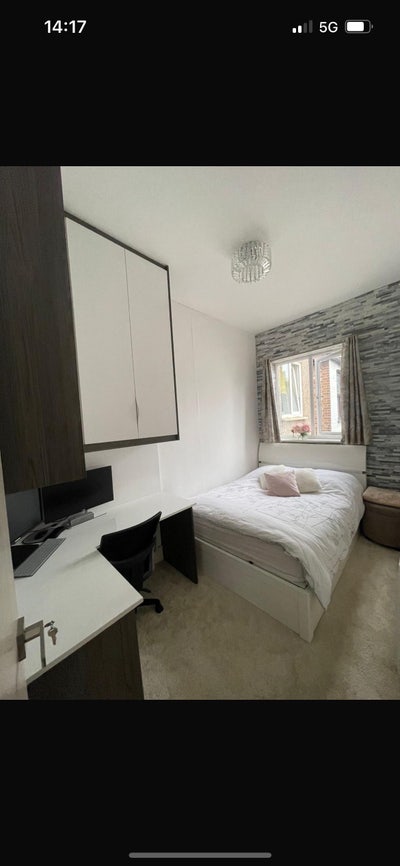 Comfortable Spare Room to Rent Main Photo