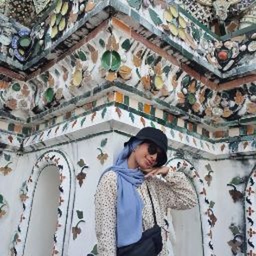 Professional Female seeks a double room Main Photo