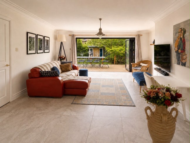 ✨Luxury 3 Bed 2 Bath Home|Private Garden&Driveway✨ Main Photo