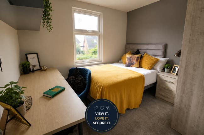 🔥🏡 View It. Love It. Secure It. 🏡🔥 Main Photo