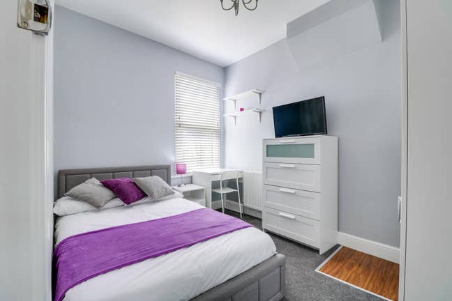 Double Room Available  Main Photo