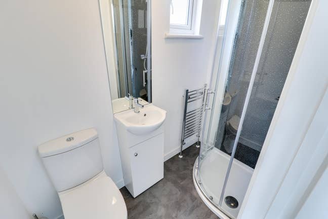 Double Room Available  Main Photo