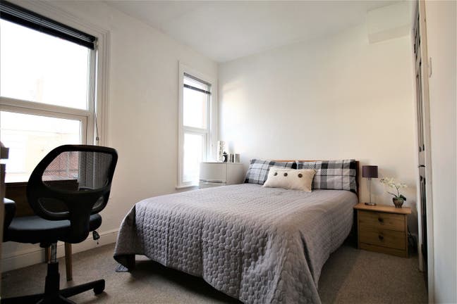 🏡 Double Ensuite Room| 💡 All Bills Included Main Photo