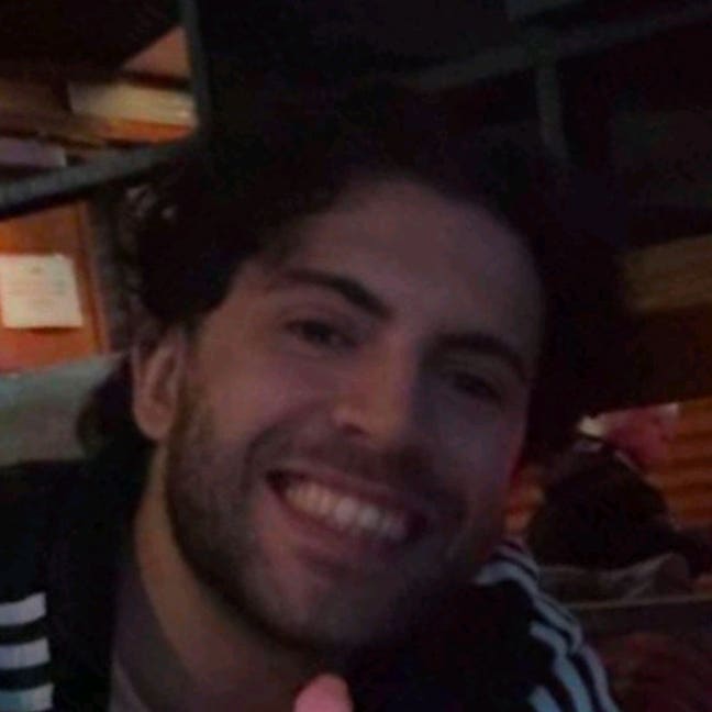Professional Male seeks a double room Main Photo