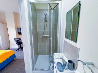 Vibrant Double Ensuite Bedrooms, Cleethorpes Main Photo