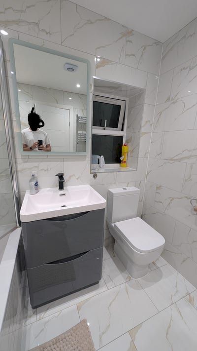 Modern 3 Bedroom House (&pound;850 pcm) Main Photo