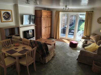 Double room in Charlton Kings, newly refurbished Main Photo