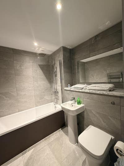 Room Available in a 2-Bedroom Apartment – Ordsall  Main Photo