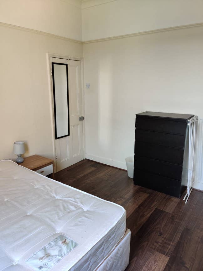  Spacious double room Main Photo