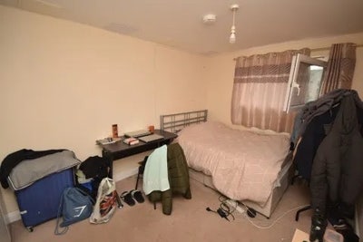 Bedroom Flat Available for Rent – Clarkson Court Main Photo