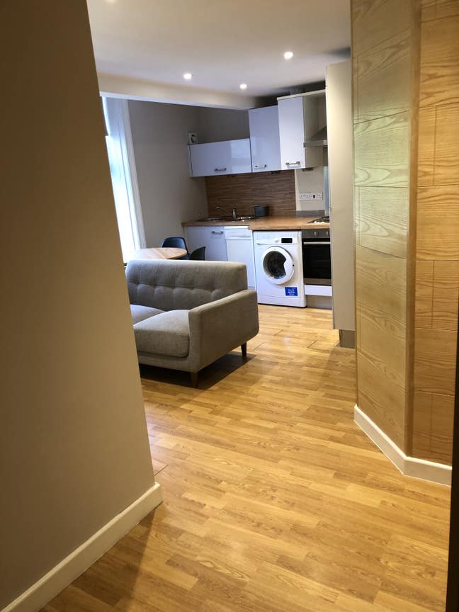 1 Bedroom property with bills included! Main Photo