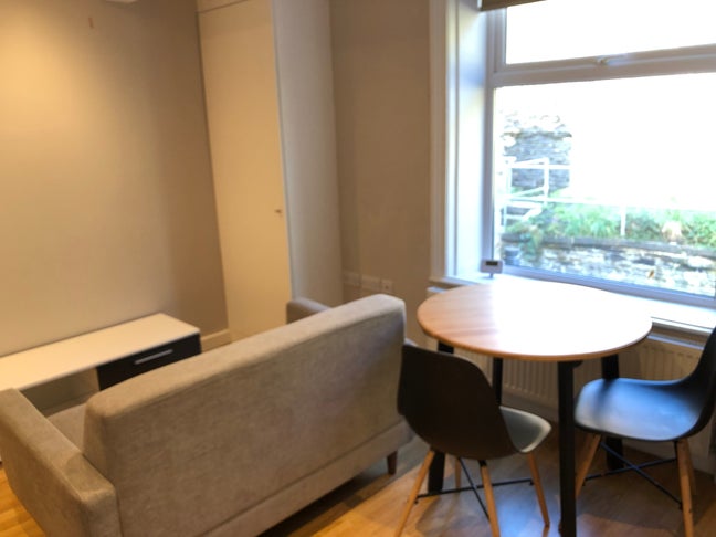 1 Bedroom property with bills included! Main Photo