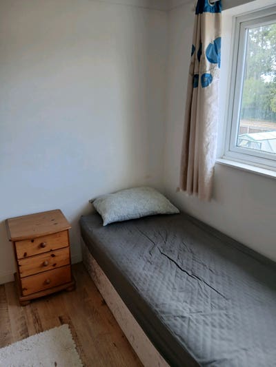 Single roon Main Photo