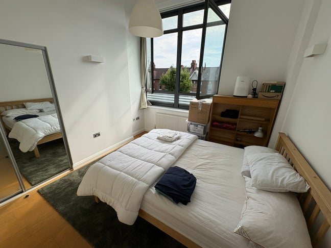 En Suite King Bedroom - Hammersmith - Bills incl Main Photo