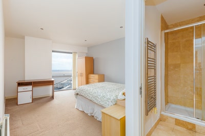 Stunning Double En Suite Room in Liverpool Main Photo