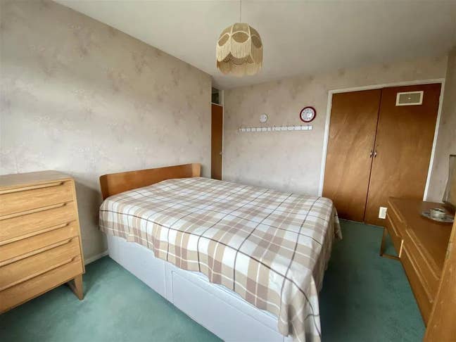 Double Room Available – Bills Included Main Photo