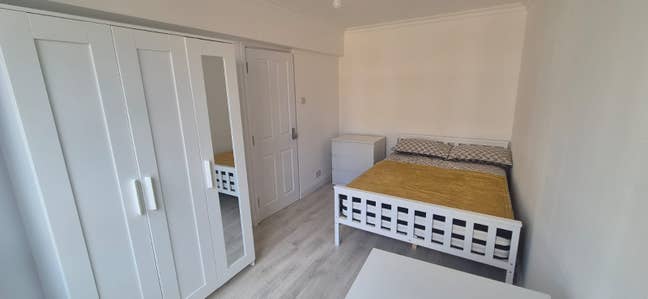 Quirky Double Double Room-Old Street Zone 1 Main Photo