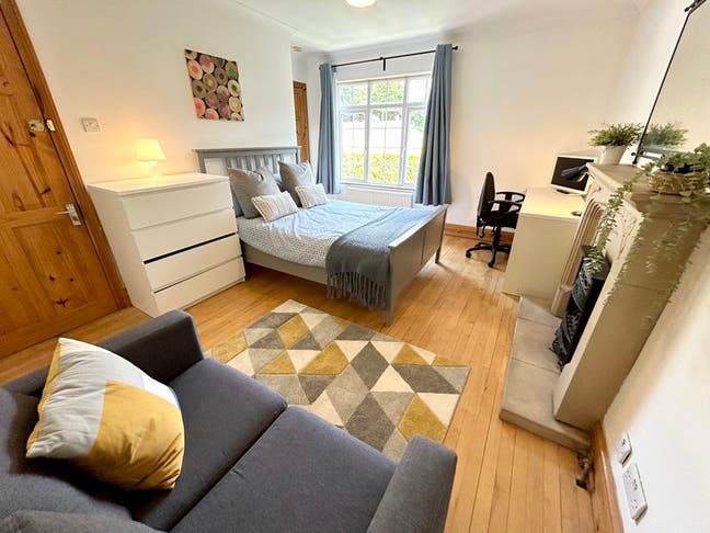 Lrg Double | No Deposit | All Bills | Stapleton Main Photo