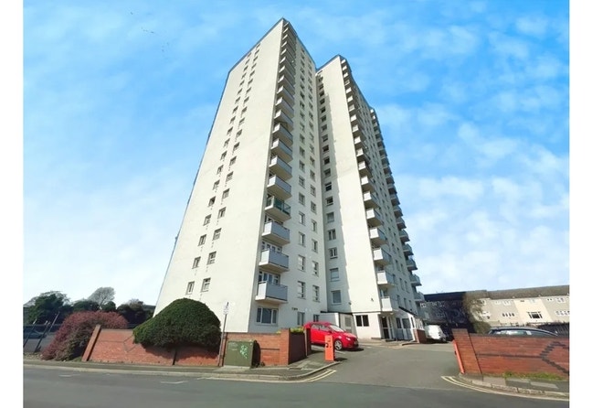 1-Bedroom Flat – Next to New Cross Hospital – &pound;745 Main Photo