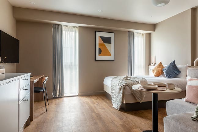 Furnished Studio | All Bills Included | No Deposit Main Photo