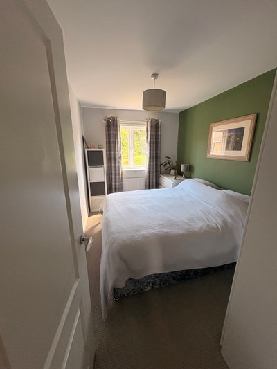 Spacious Double Room in house  Main Photo