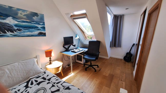 Single Room, Canada Water, own bathroom and views Main Photo